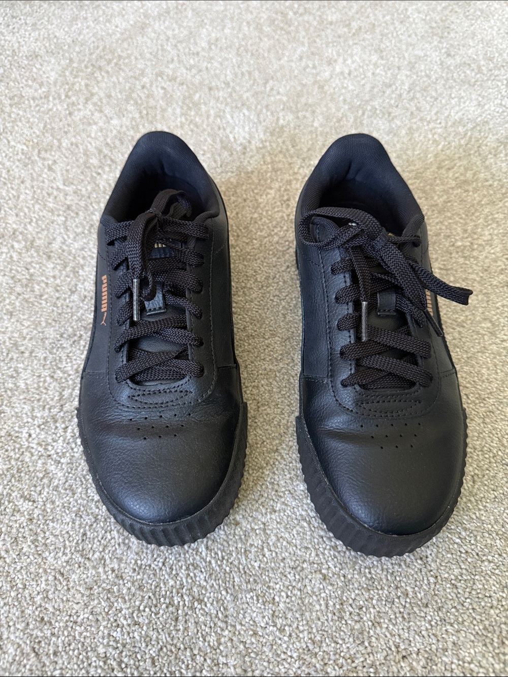 Puma Carina soft foam sneakers - black, size 7